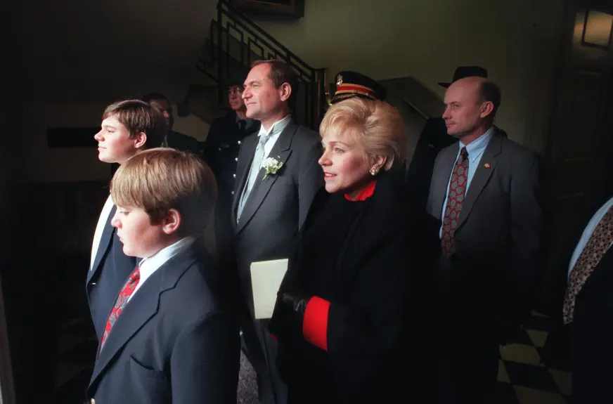 Former Virginia First Lady Roxane Gatling Gilmore Passes Away at 75